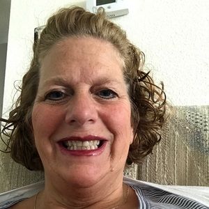 Meet your Posher, Lori